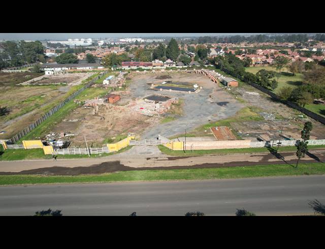 15,900M² VACANT LAND FOR SALE IN NEW MARKET